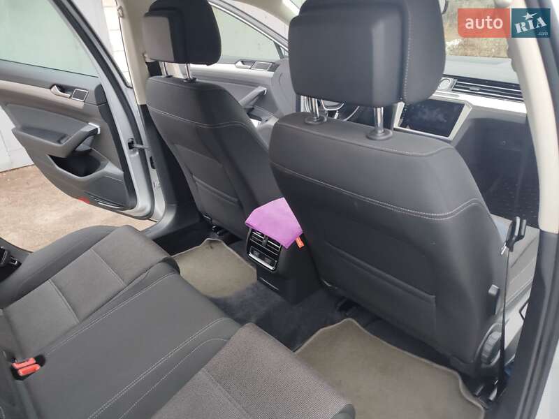 Универсал Volkswagen Passat 2018 в Каменском