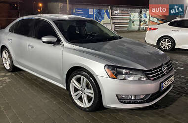 Седан Volkswagen Passat 2012 в Харкові