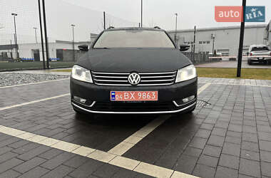 Універсал Volkswagen Passat 2012 в Мукачевому