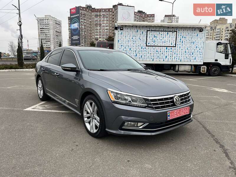 Седан Volkswagen Passat 2016 в Києві