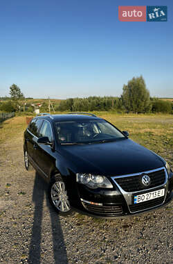 Універсал Volkswagen Passat 2010 в Тернополі