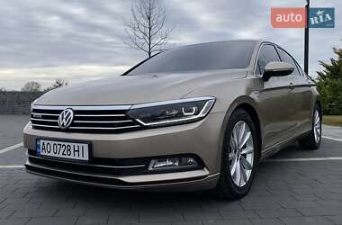 Седан Volkswagen Passat 2016 в Мукачево