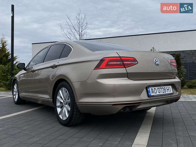 Седан Volkswagen Passat 2016 в Мукачево