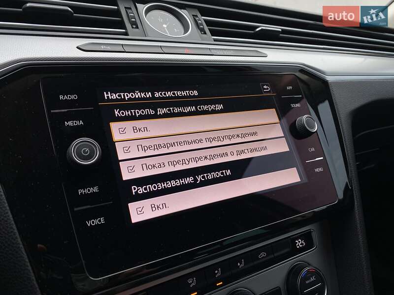 Седан Volkswagen Passat 2016 в Мукачево