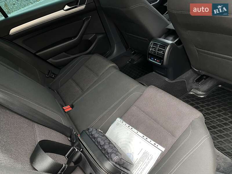 Седан Volkswagen Passat 2016 в Мукачево