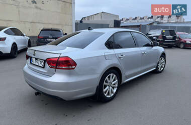 Седан Volkswagen Passat 2012 в Києві