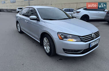 Седан Volkswagen Passat 2012 в Києві