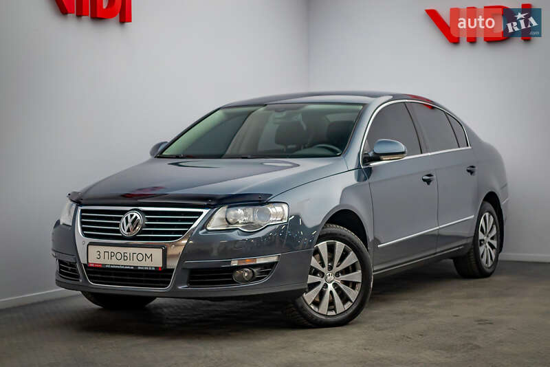 Седан Volkswagen Passat 2010 в Києві