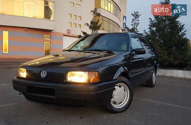 Универсал Volkswagen Passat 1993 в Киеве