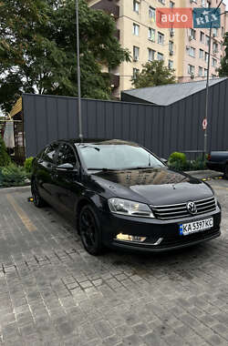 Седан Volkswagen Passat 2011 в 
