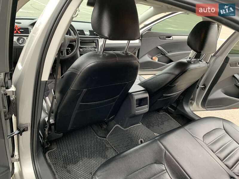 Седан Volkswagen Passat 2012 в Броварах