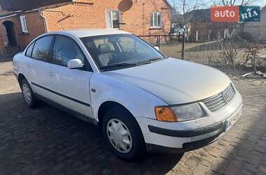 Седан Volkswagen Passat 1998 в Старій Вижівці