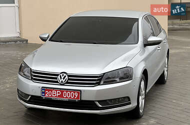 Седан Volkswagen Passat 2012 в Тернополе