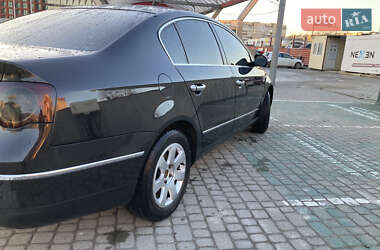 Седан Volkswagen Passat 2006 в Львові