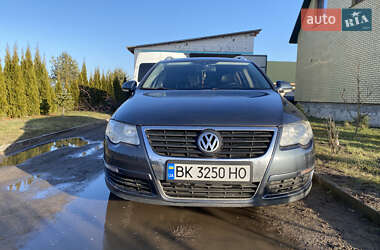 Універсал Volkswagen Passat 2009 в Костопілі