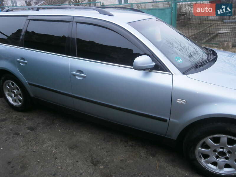 Универсал Volkswagen Passat 2003 в Тальном