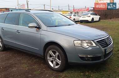 Універсал Volkswagen Passat 2009 в Ужгороді