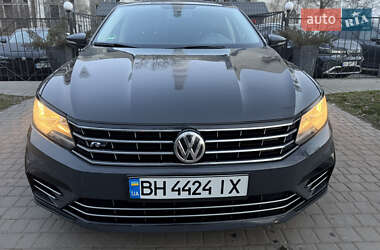 Седан Volkswagen Passat 2016 в Одесі