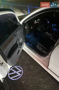 Седан Volkswagen Passat 2014 в 