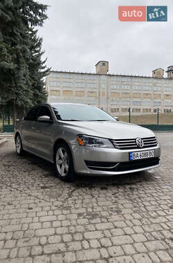 Седан Volkswagen Passat 2013 в Кропивницькому