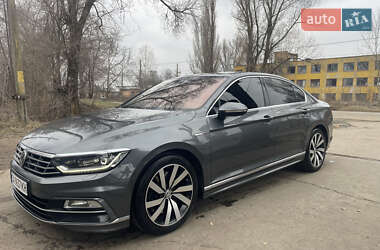 Седан Volkswagen Passat 2016 в Києві