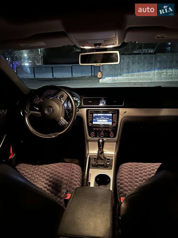 Седан Volkswagen Passat 2012 в Кропивницькому