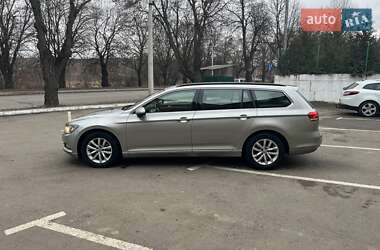 Універсал Volkswagen Passat 2015 в Рівному