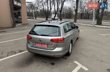 Універсал Volkswagen Passat 2015 в Рівному