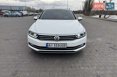 Седан Volkswagen Passat 2017 в Києві