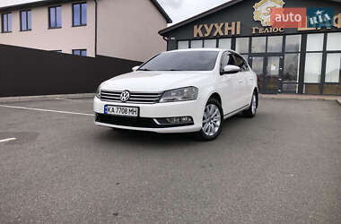 Седан Volkswagen Passat 2013 в Софіївській Борщагівці