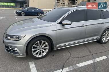 Універсал Volkswagen Passat 2015 в Києві