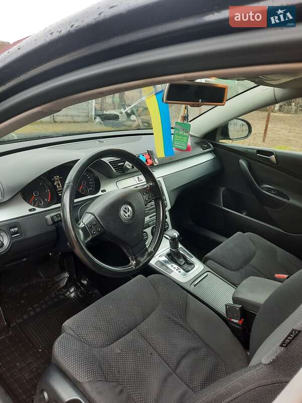 Універсал Volkswagen Passat 2009 в Рівному