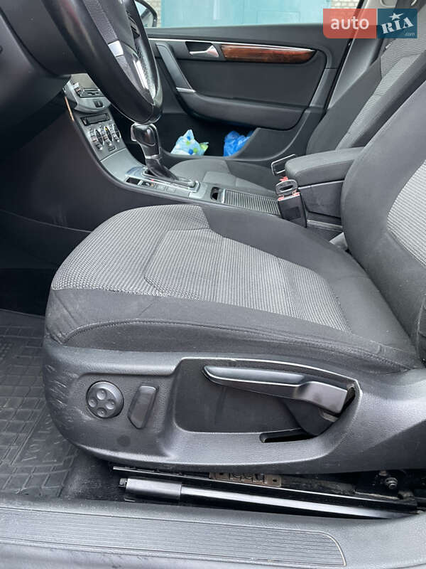 Седан Volkswagen Passat 2012 в Шостке