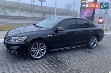 Седан Volkswagen Passat 2018 в Одесі