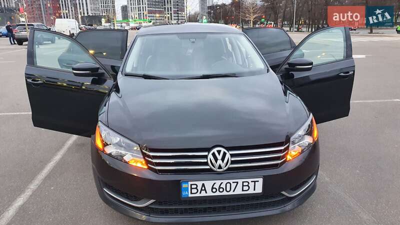 Седан Volkswagen Passat 2015 в Киеве