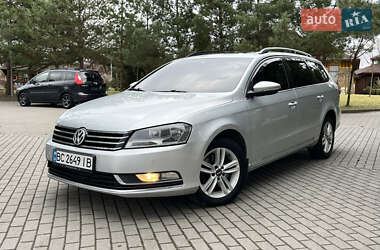 Універсал Volkswagen Passat 2013 в Дрогобичі