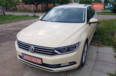 Универсал Volkswagen Passat 2017 в Житомире