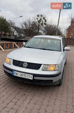 Универсал Volkswagen Passat 1998 в Ровно