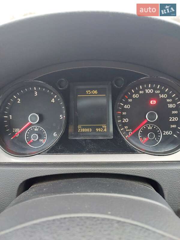 Универсал Volkswagen Passat 2010 в Конотопе