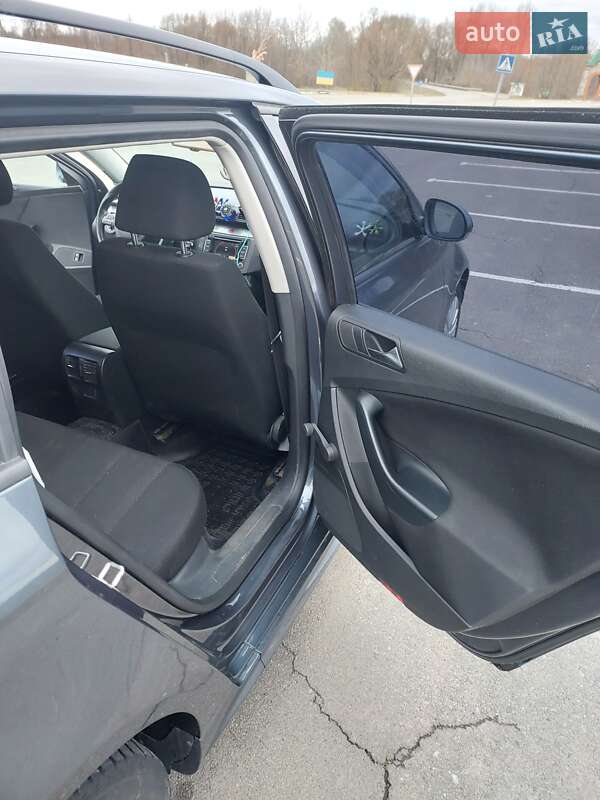 Универсал Volkswagen Passat 2010 в Конотопе