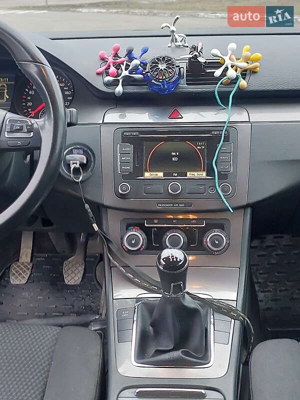 Универсал Volkswagen Passat 2010 в Конотопе