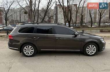 Універсал Volkswagen Passat 2012 в Києві