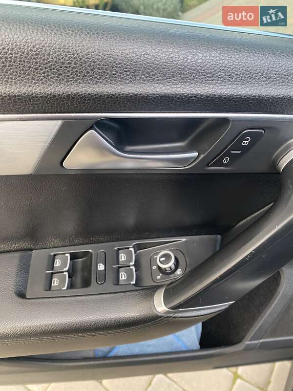 Седан Volkswagen Passat 2011 в Коломые