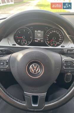 Седан Volkswagen Passat 2011 в Коломые