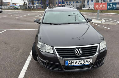 Універсал Volkswagen Passat 2009 в Житомирі