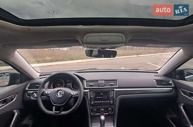 Седан Volkswagen Passat 2018 в Кривом Роге