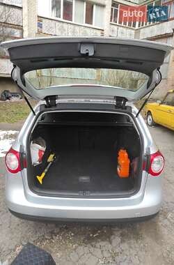 Универсал Volkswagen Passat 2009 в 