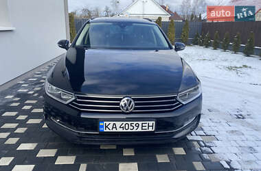 Універсал Volkswagen Passat 2016 в Звягелі