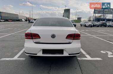 Седан Volkswagen Passat 2012 в Киеве