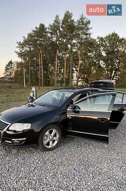 Седан Volkswagen Passat 2007 в Новом Роздоле